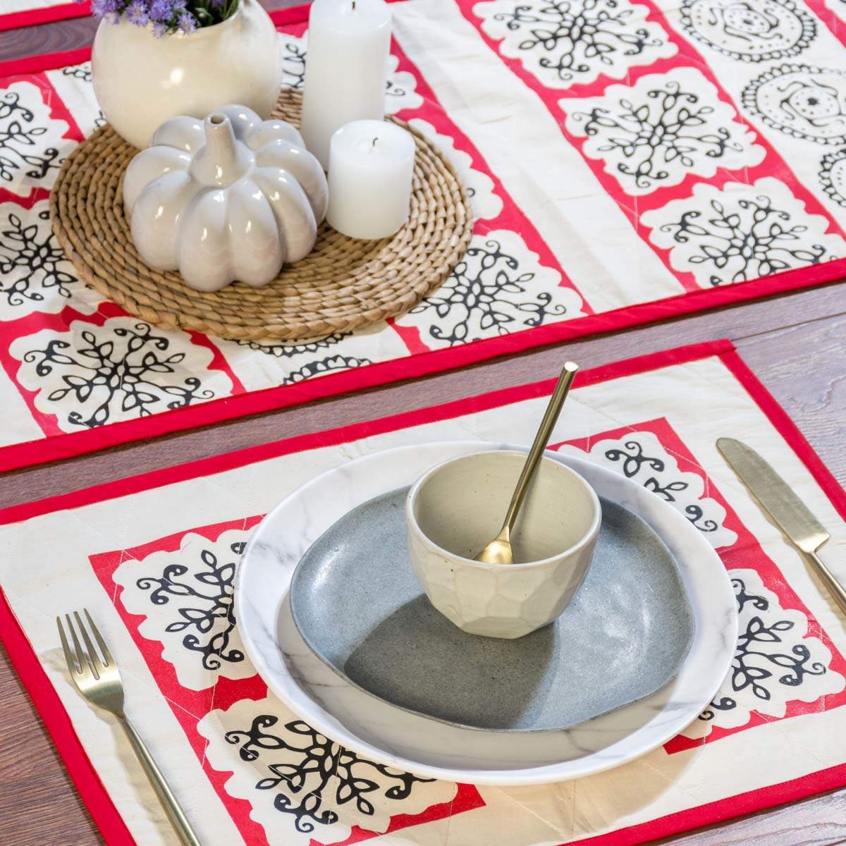 Christmas Table Settings